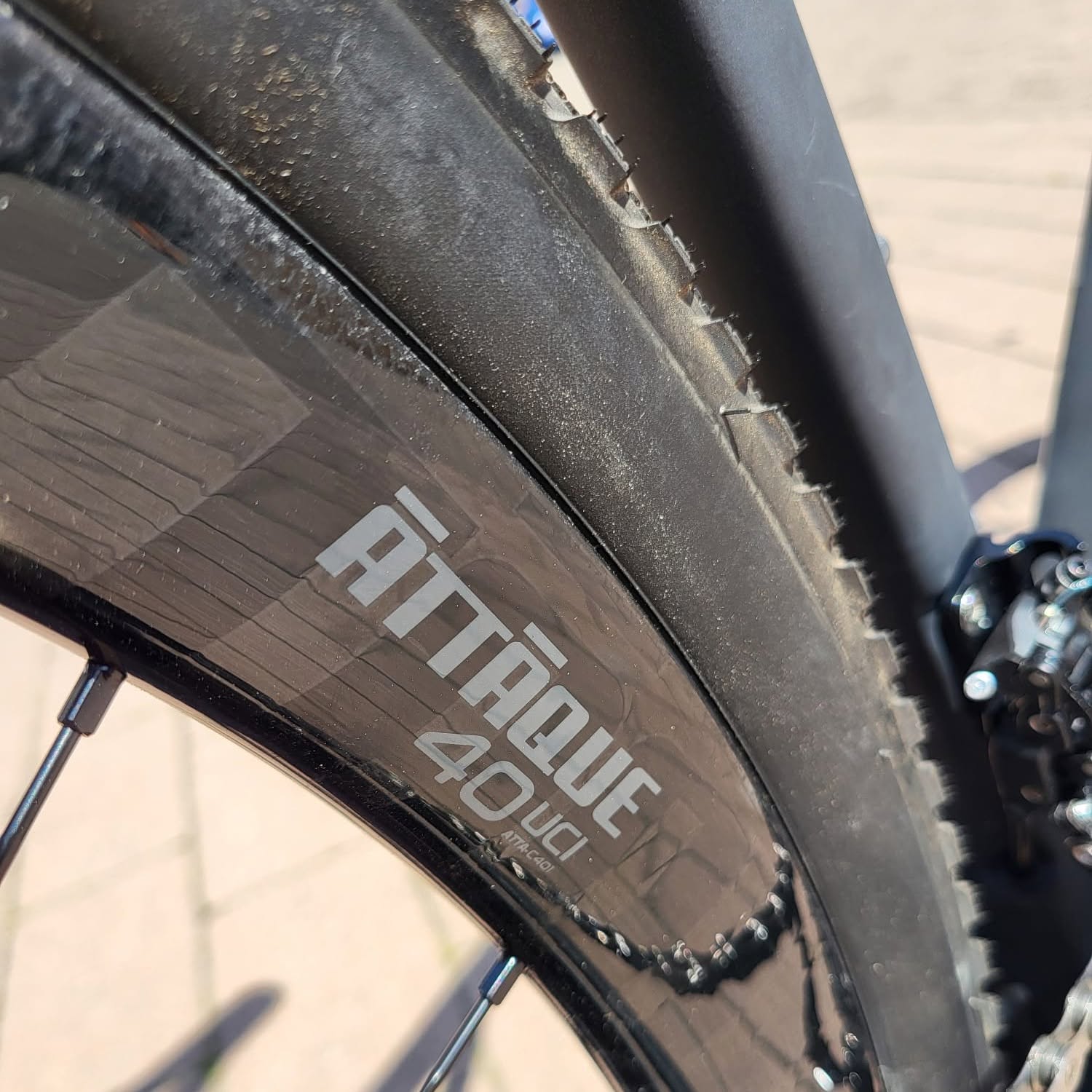 Ruote in carbonio gravel da 40 mm tubeless della Gusto GTG